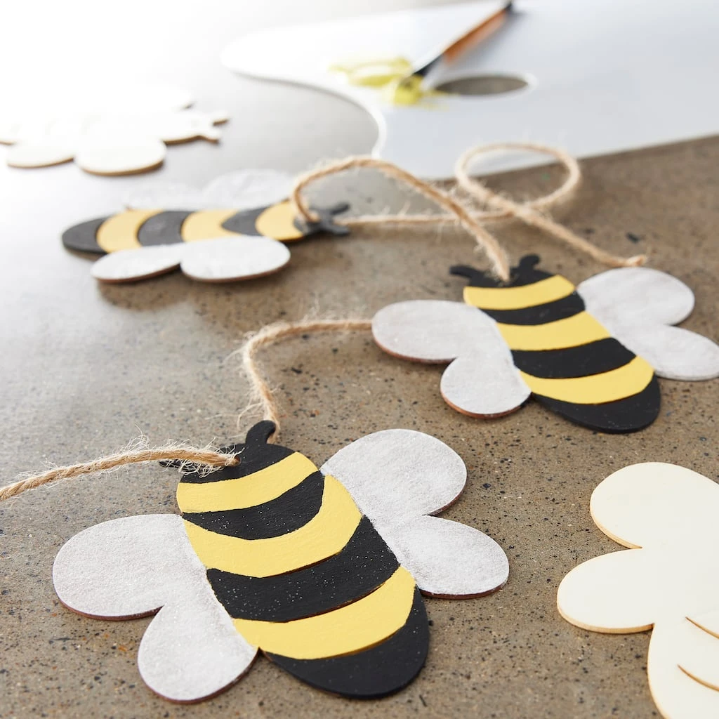 Flash Sale 🤩 Unfinished Wooden Bee Banner by ArtMinds™ 😉 - Image 2