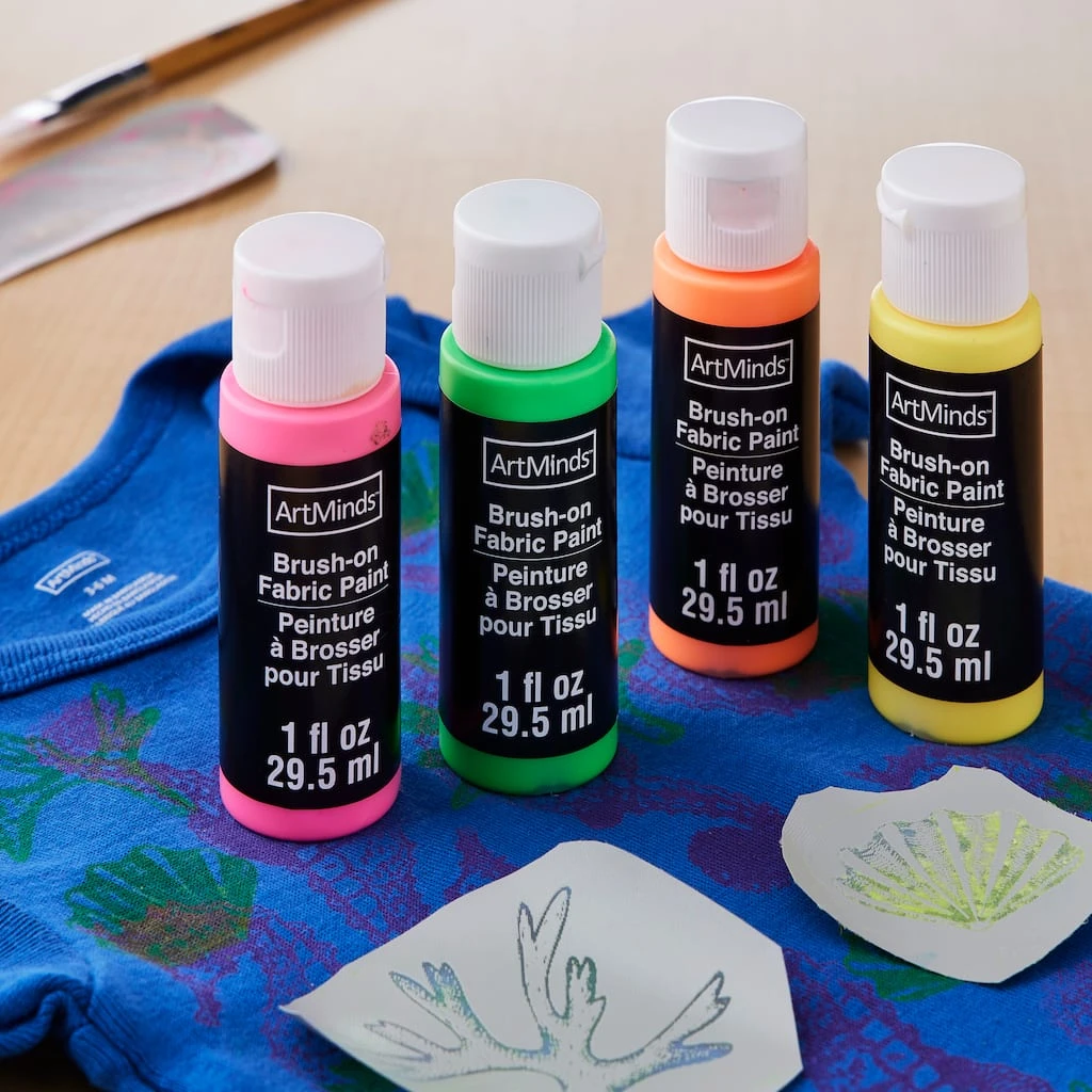 Deals 🤩 Brush-On Fabric Paint Set by ArtMinds™ 🥰 - Image 4